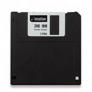 Idee creative per riciclare vecchi floppy disk
