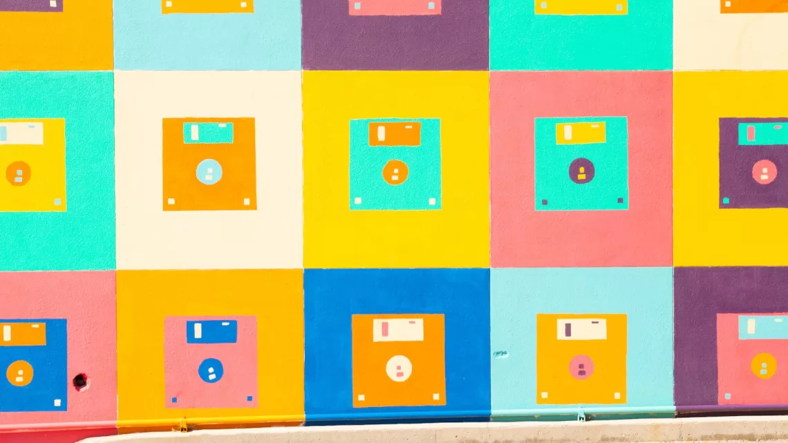 come riciclare vecchi floppy disc. riuso creativo